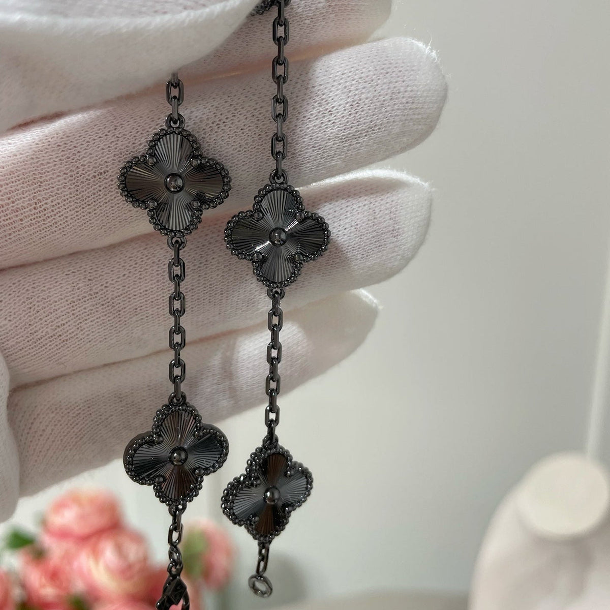 [Eterna Jewels]CLOVER 5 MOTIF BLACK BRACELET