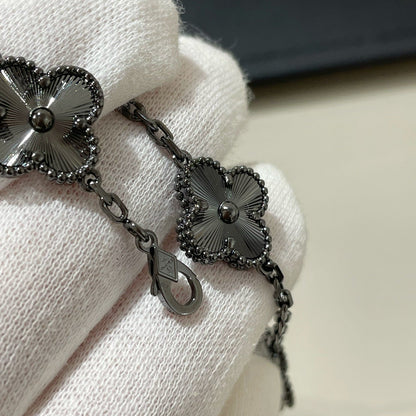 [Eterna Jewels]CLOVER 5 MOTIF BLACK BRACELET