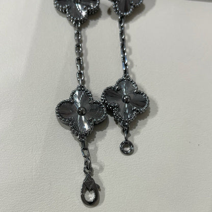 [Eterna Jewels]CLOVER 5 MOTIF BLACK BRACELET