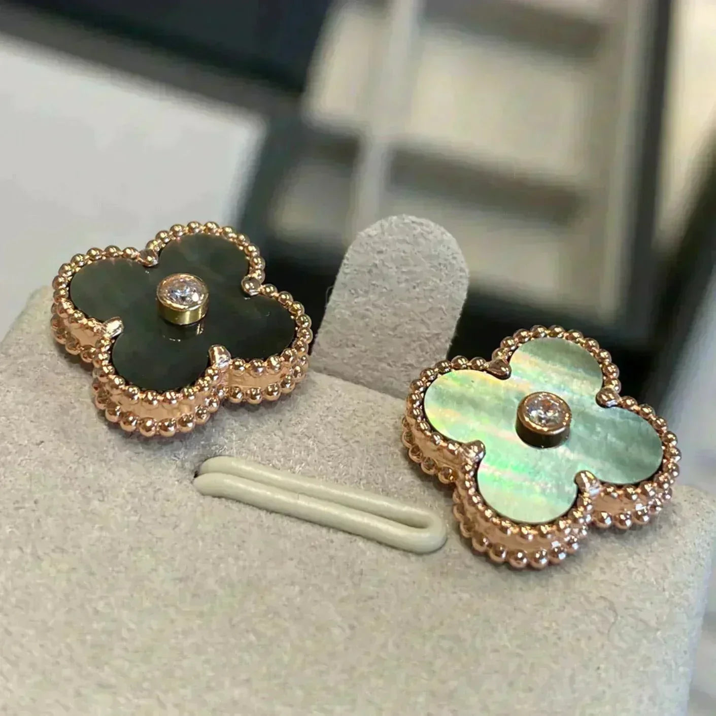 [Eterna Jewels]CLOVER MEDIUM 1 MOTIFS GRAY MOP  DIAMOND EARRINGS