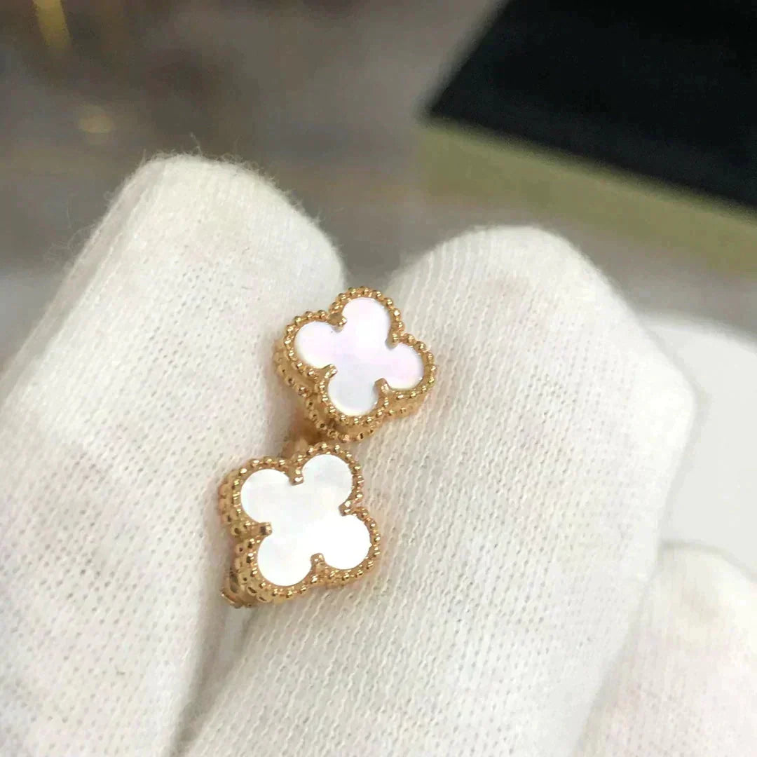 [Eterna Jewels]CLOVER MINI 9.5MM WHITE MOP EARRINGS