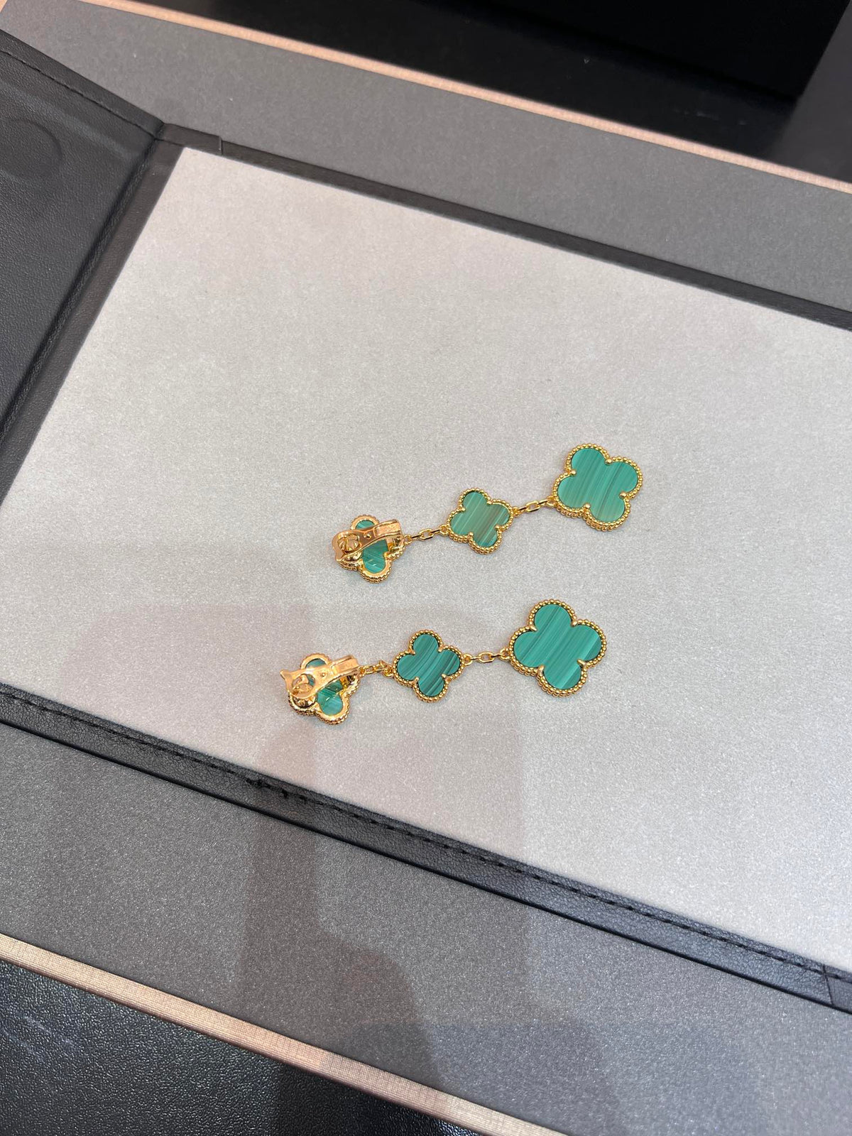 [Eterna Jewels]CLOVER MALACHITE 3 MOTIFS GOLD