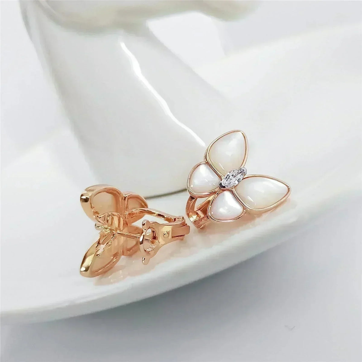 [Eterna Jewels]BUTTERFLY MOP DIAMOND EARRINGS