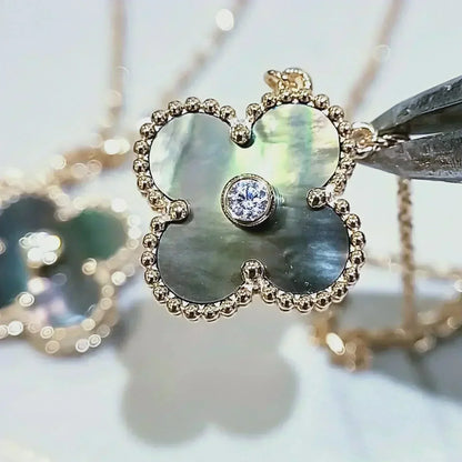 [Eterna Jewels]CLOVER 15MM DIAMOND AND MOTHER-OF-GREY NECKLACE