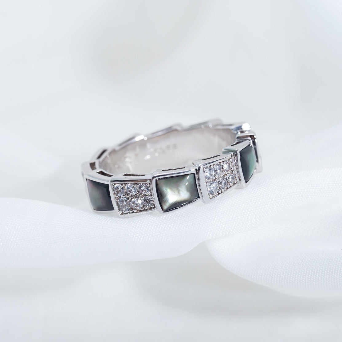 [Eterna Jewels]SERPENTI RING SILVER DIAMOND BLACK MOP 4MM