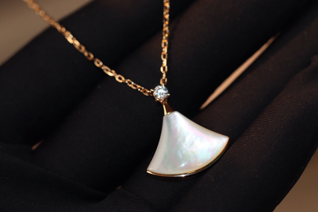 [Eterna Jewels]DREAM NECKLACE WHITE MOP PINK GOLD 1 DIAMOND