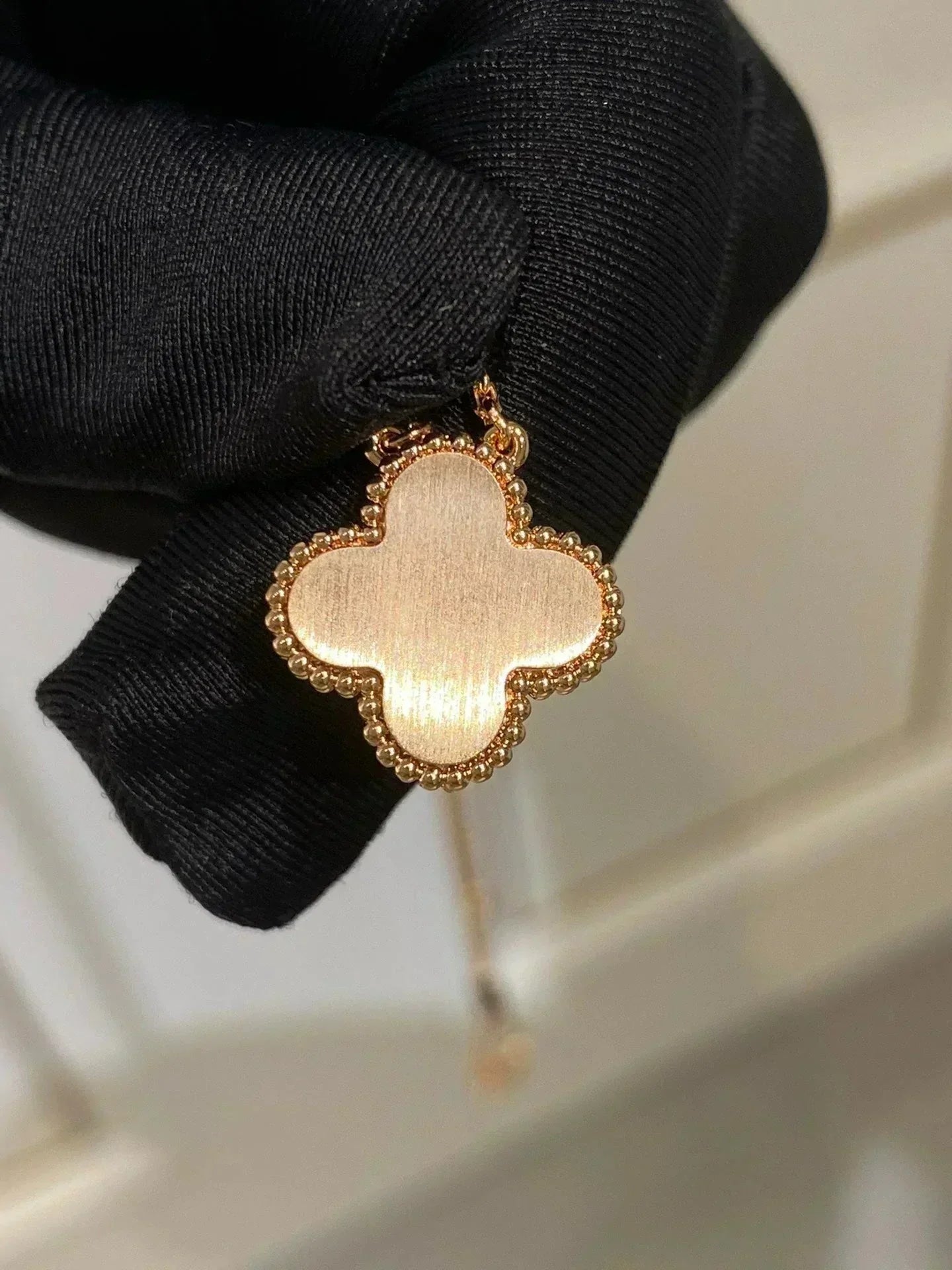 [Eterna Jewels]CLOVER 15MM DIAMOND RHODONITE NECKLACE