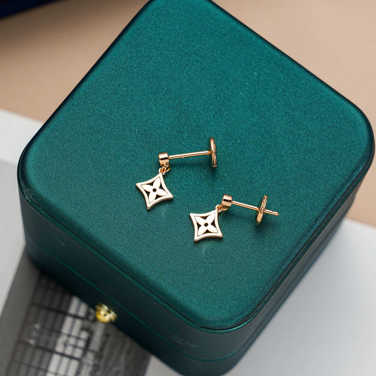 [Eterna Jewels]STAR EARRINGS GOLD