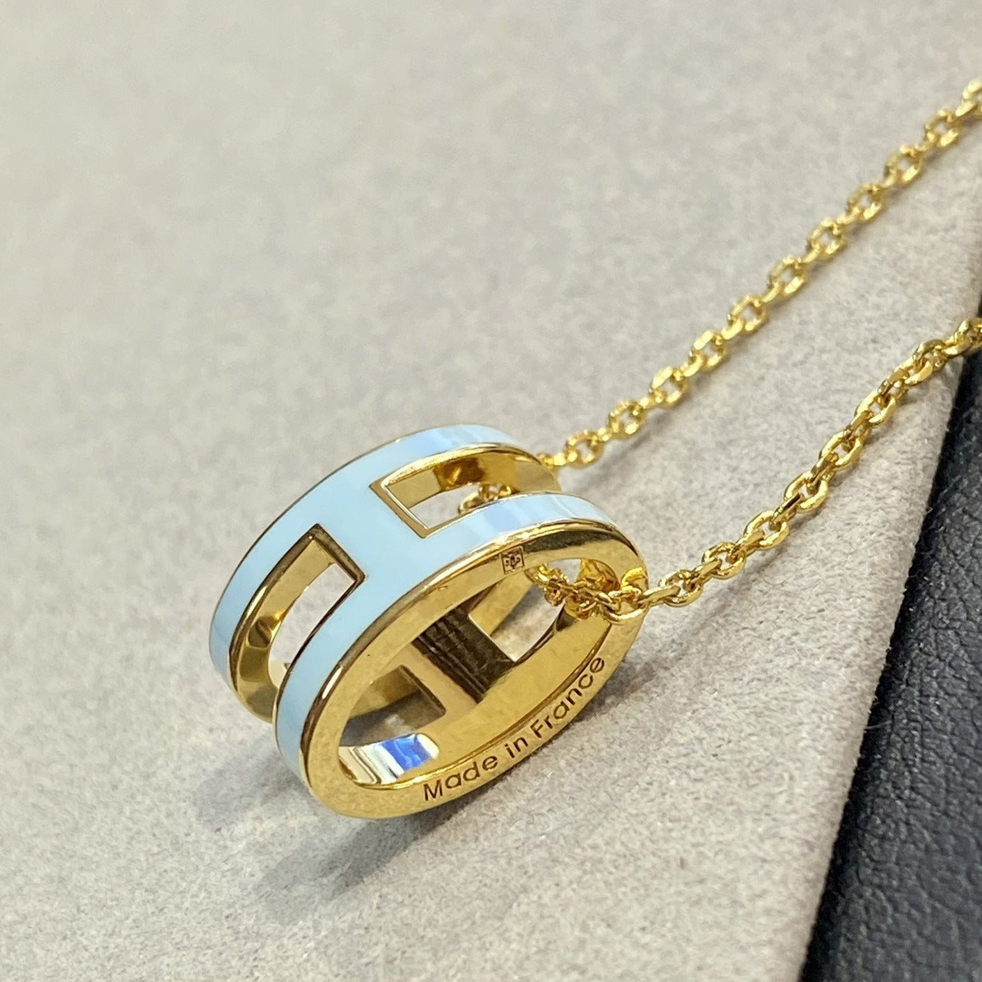 [Eterna Jewels]POP H LIGHT BLUE NECKLACE
