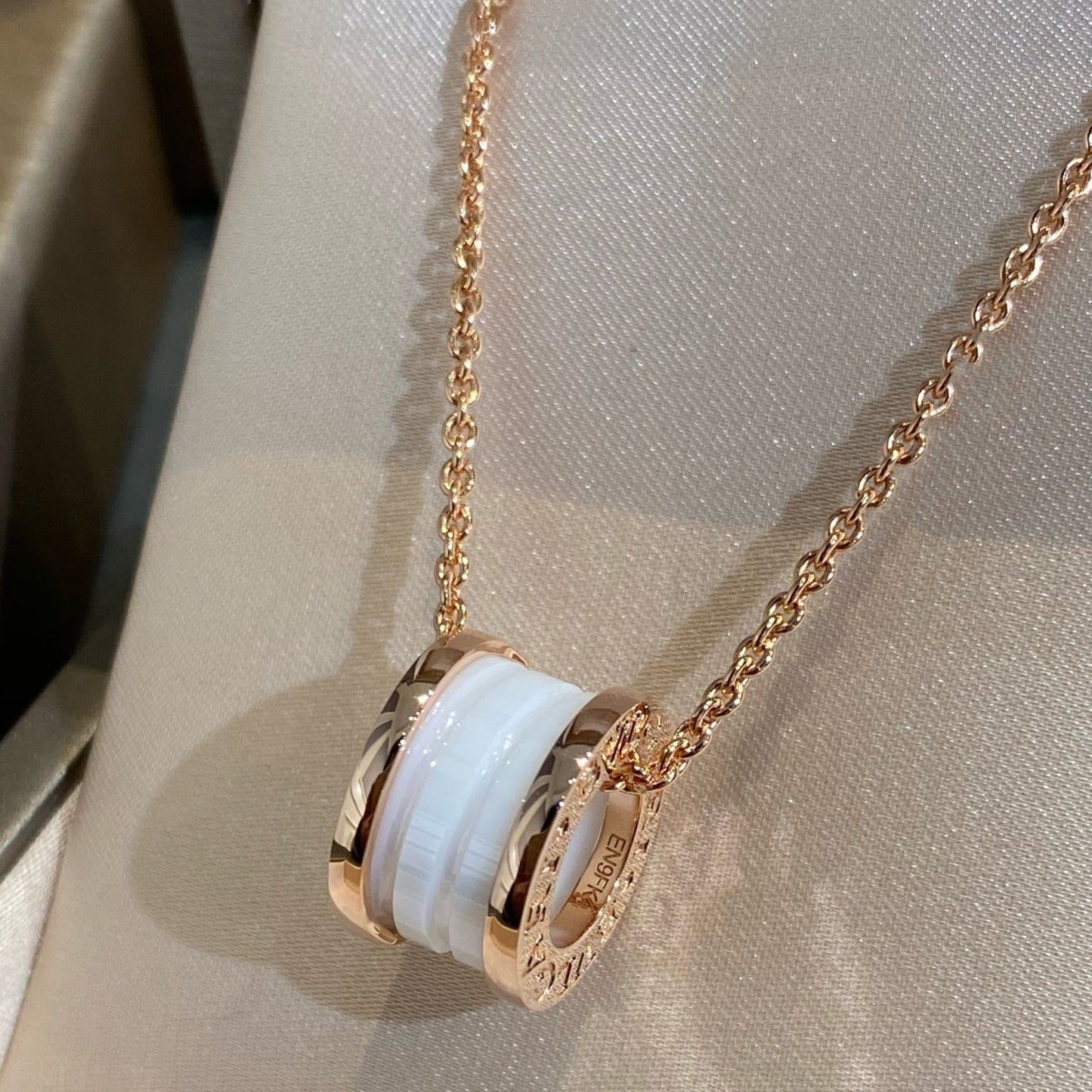 [Eterna Jewels]ZERO 1 WHITE CERAMIC PINK GOLD NECKLACE