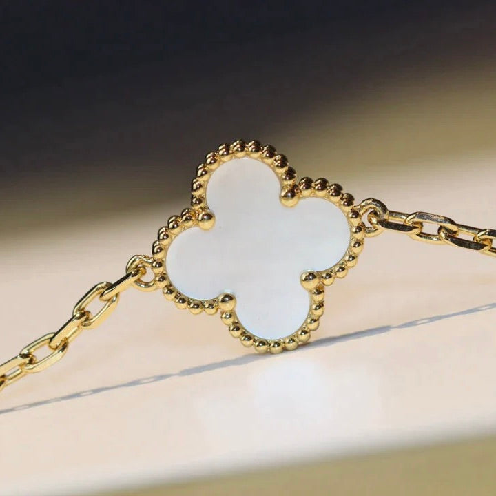 [Eterna Jewels]CLOVER 20 MOTIFS WHITE MOP NECKLACE