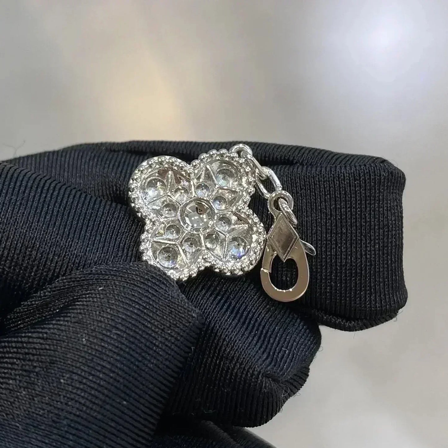 [Eterna  Jewelry] CLOVER 5 MOTIF FULL DIAMOND BRACELET COLLECTION