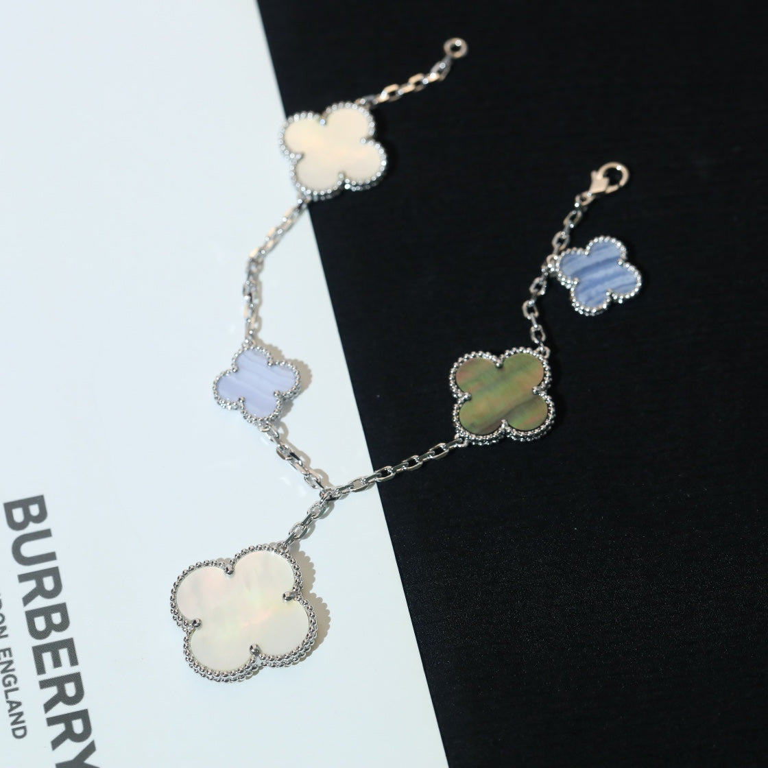 [Eterna Jewels]CLOVER BRACELET 5 MOTIFS MOP CHALCEDONY SILVER