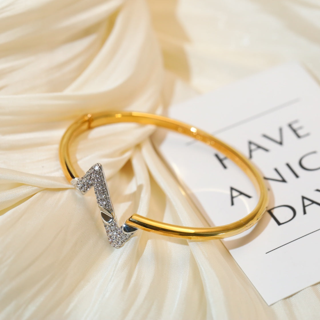 [Eterna Jewels]VOLTE UPSITE DOWN GOLD DIAMOND BRACELET