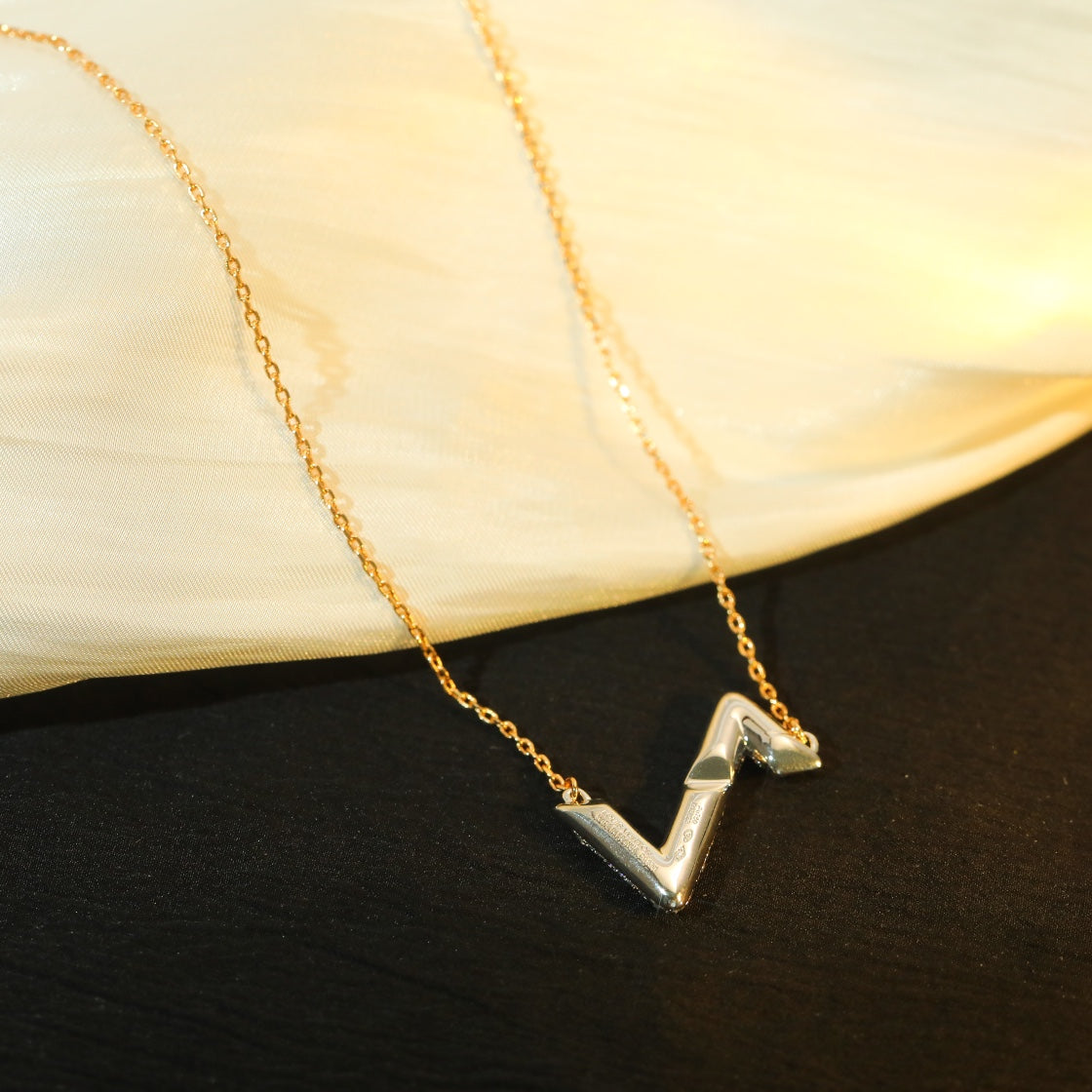 [Eterna Jewels]VOLT SILVER DIAMOND PEDANT NECKLACE