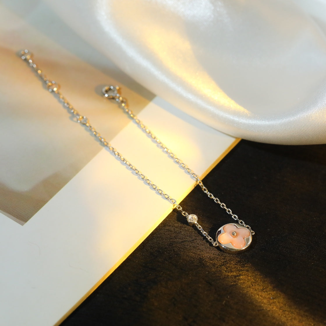 [Eterna Jewels]SUN MOTIF PINK MOP SILVER BRACELET