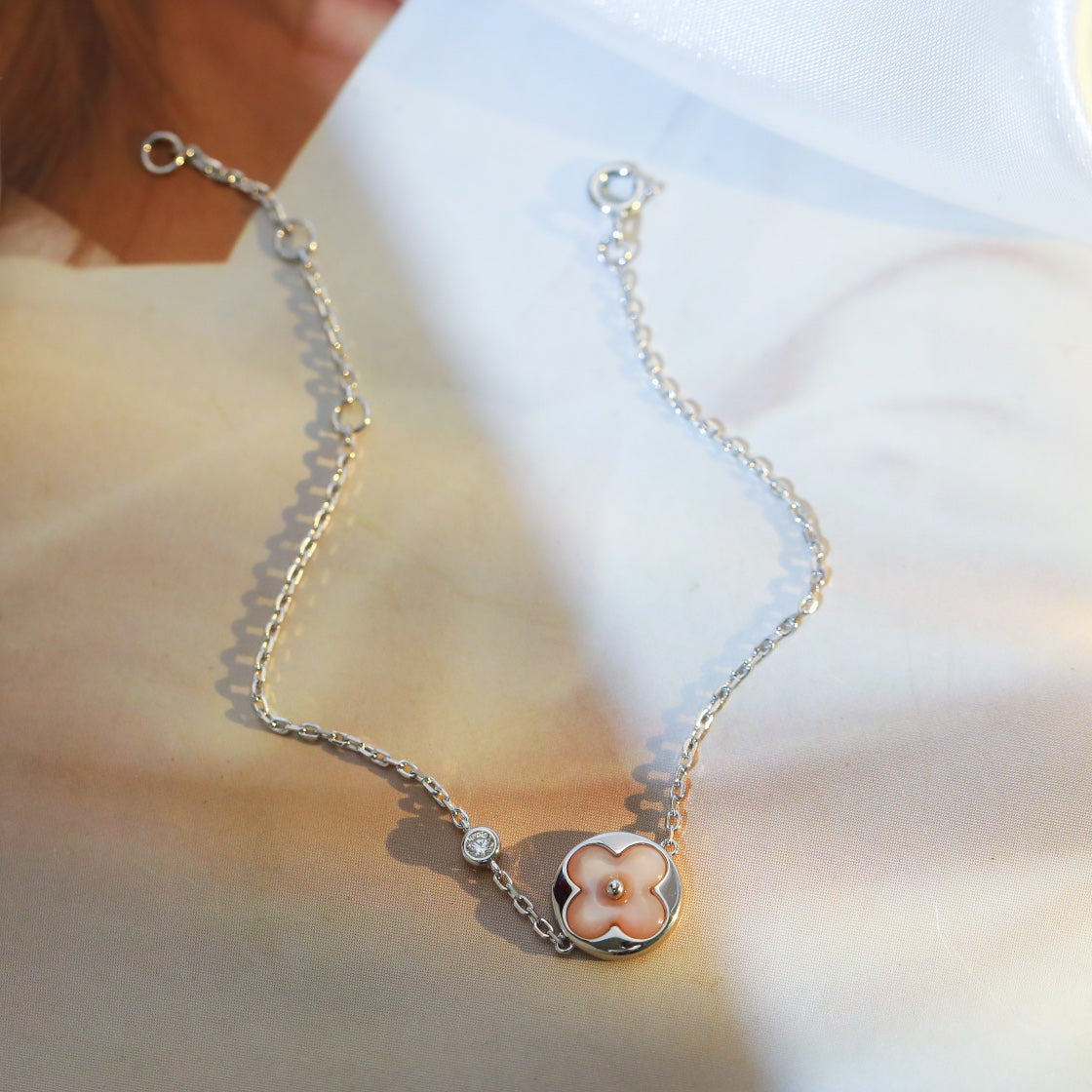 [Eterna Jewels]SUN MOTIF PINK MOP SILVER BRACELET