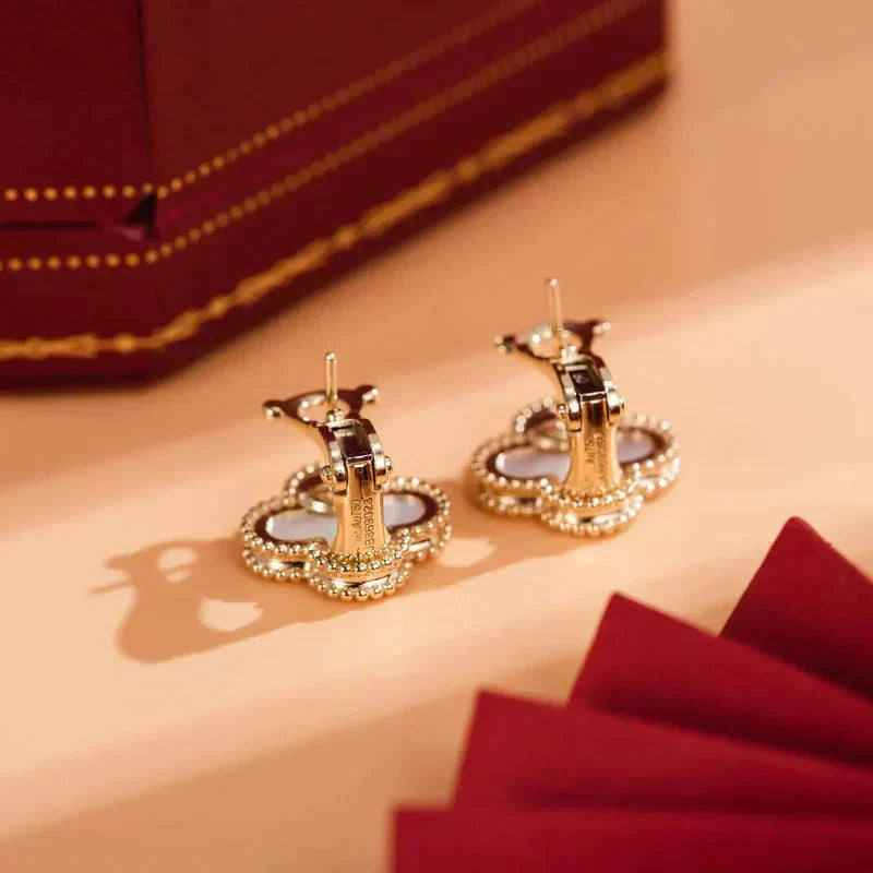 [Eterna Jewels]CLOVER MEDIUM 1 MOTIFS  WHITE MOP STUD EARRINGS