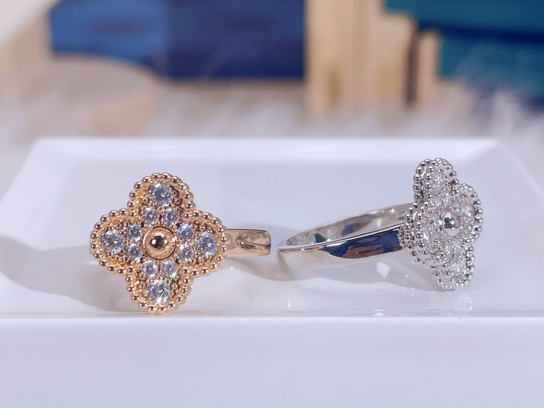 [Eterna Jewels]CLOVER DIAMOND RING