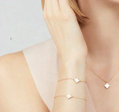 [Eterna Jewels]CLOVER MINI 9.5MM WHITE MOTHER-OF-PEARL NECKLACE