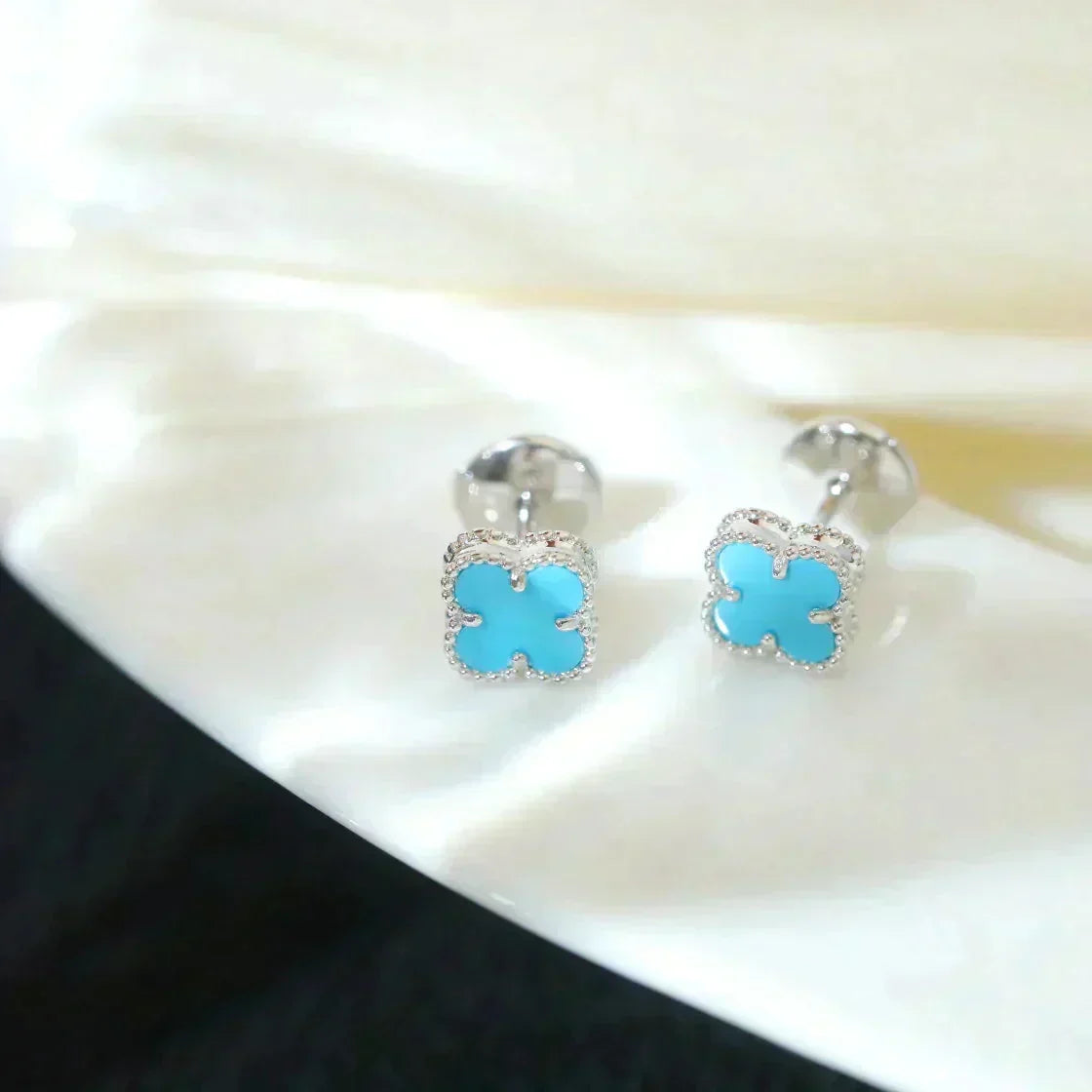 [Eterna Jewels]CLOVER MINI 9.5MM ONYX STUD EARRINGS SILVER