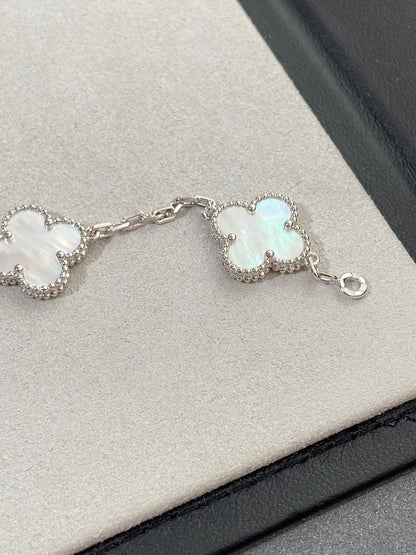 [Eterna Jewels]CLOVER WHITE PEARL MOP 5 MOTIF BRACELET COLLECTION