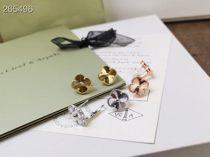 [Eterna Jewels]CLOVER MEDIUM STUD EARRINGS