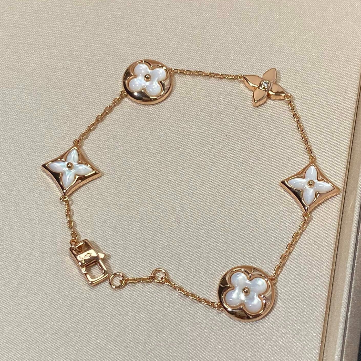 [Eterna Jewels]STAR AND SUN 5 MOTIF MOP PINK GOLD BRACELET