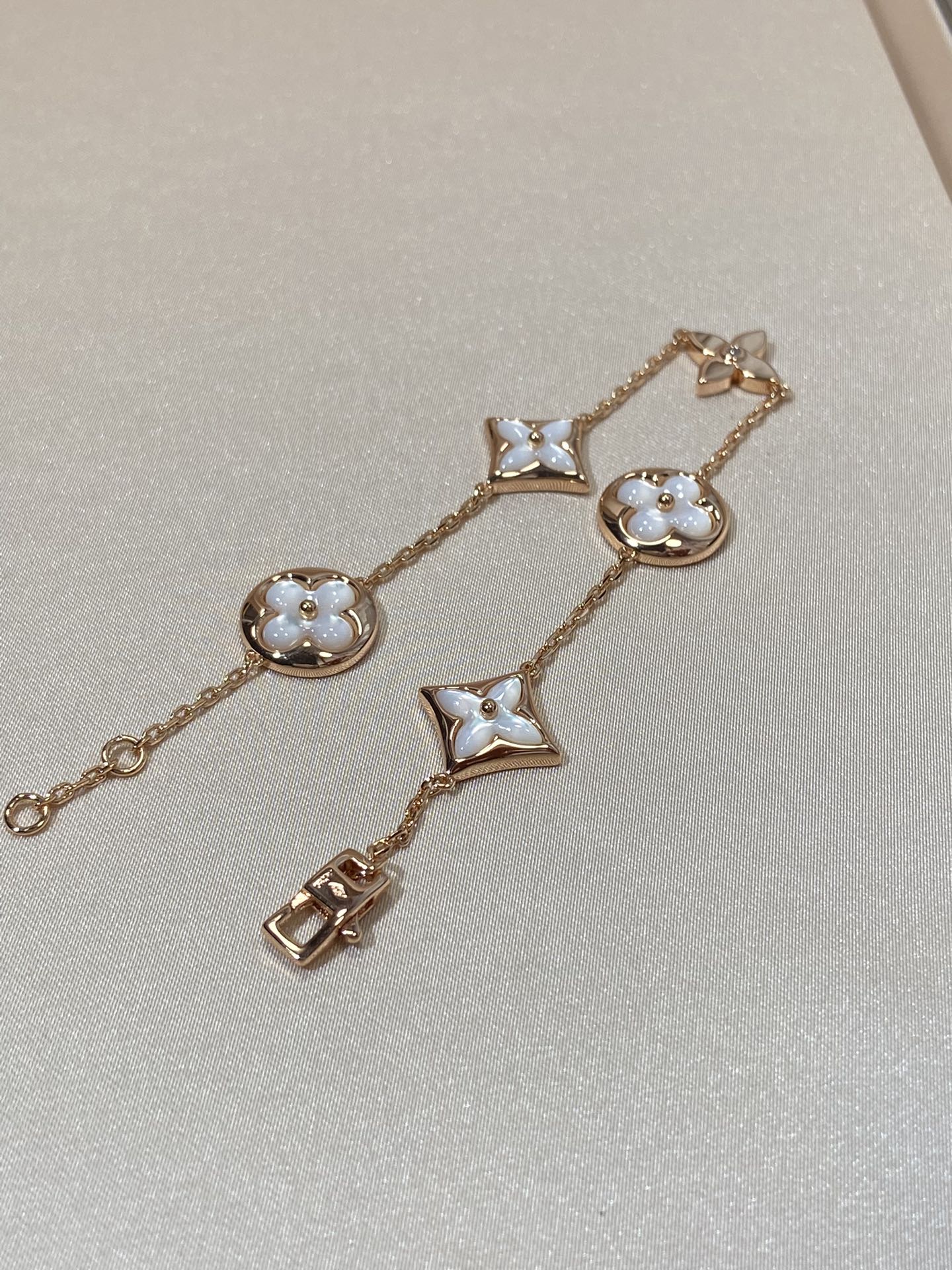 [Eterna Jewels]STAR AND SUN 5 MOTIF MOP PINK GOLD BRACELET