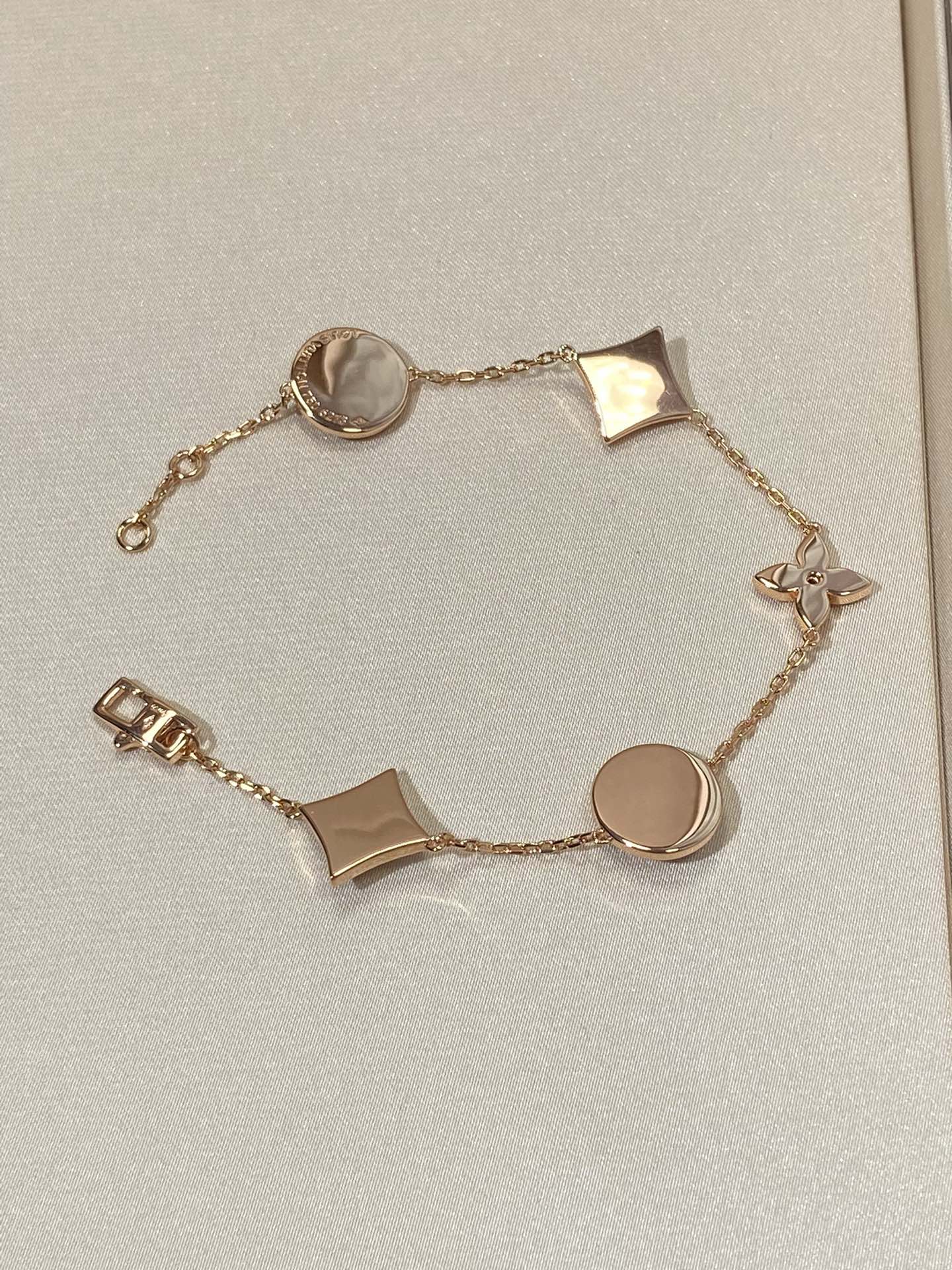 [Eterna Jewels]STAR AND SUN 5 MOTIF MOP PINK GOLD BRACELET