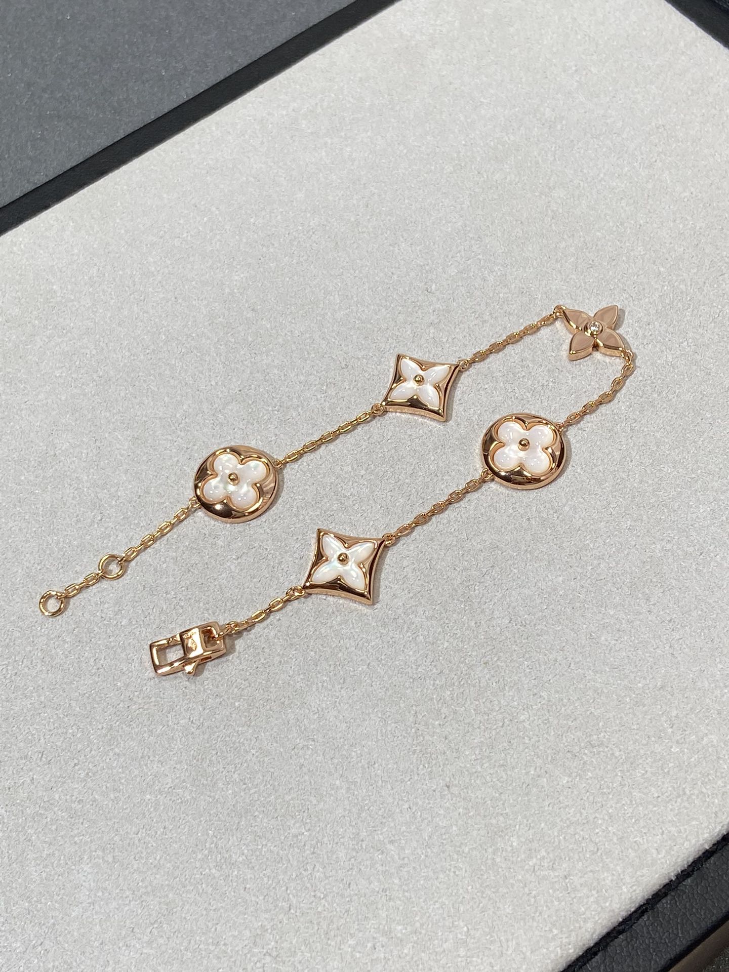 [Eterna Jewels]STAR AND SUN 5 MOTIF MOP PINK GOLD BRACELET