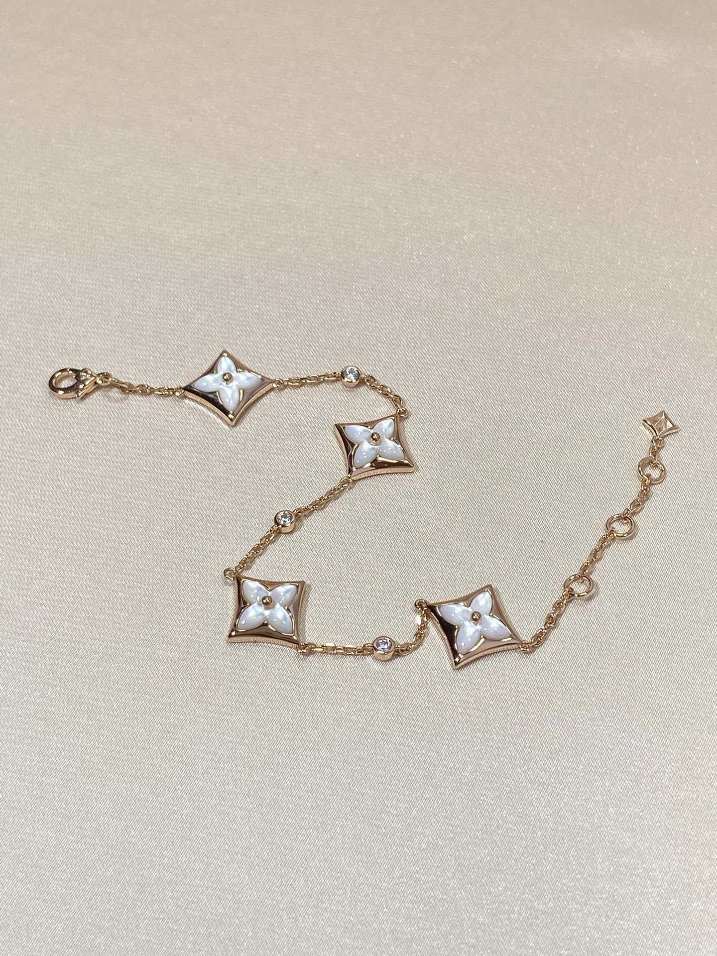 [Eterna Jewels]STAR 4 MOTIF MOP DIAMOND PINK GOLD BRACELET
