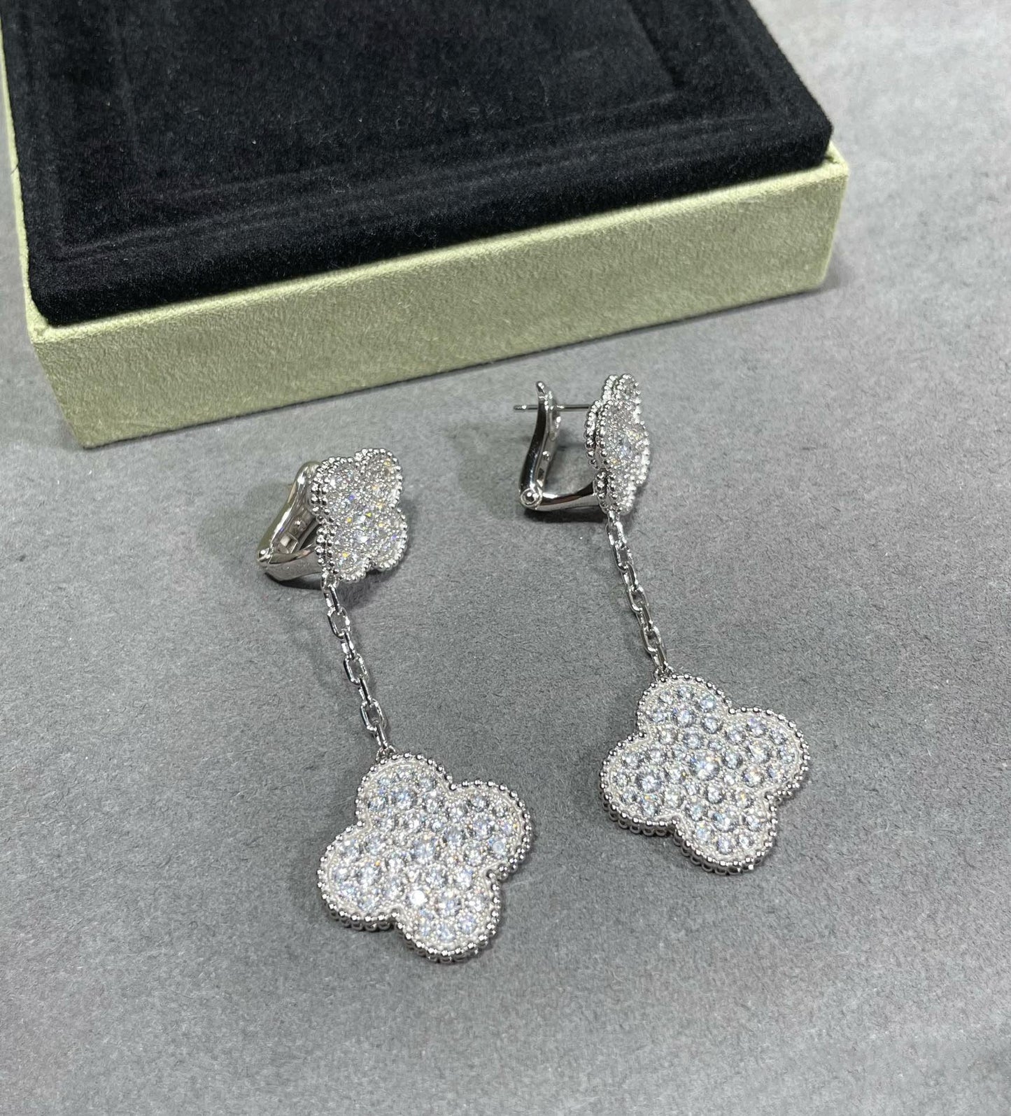[Eterna Jewels]CLOVER 2 MOTIFS DIAMOND PAVED SILVER EARRINGS