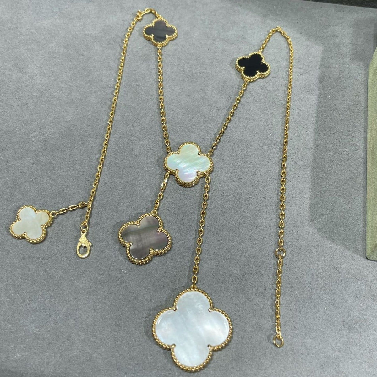 [Eterna Jewels]CLOVER 6 MOTIF MOP ONYX GOLD NECKLACE