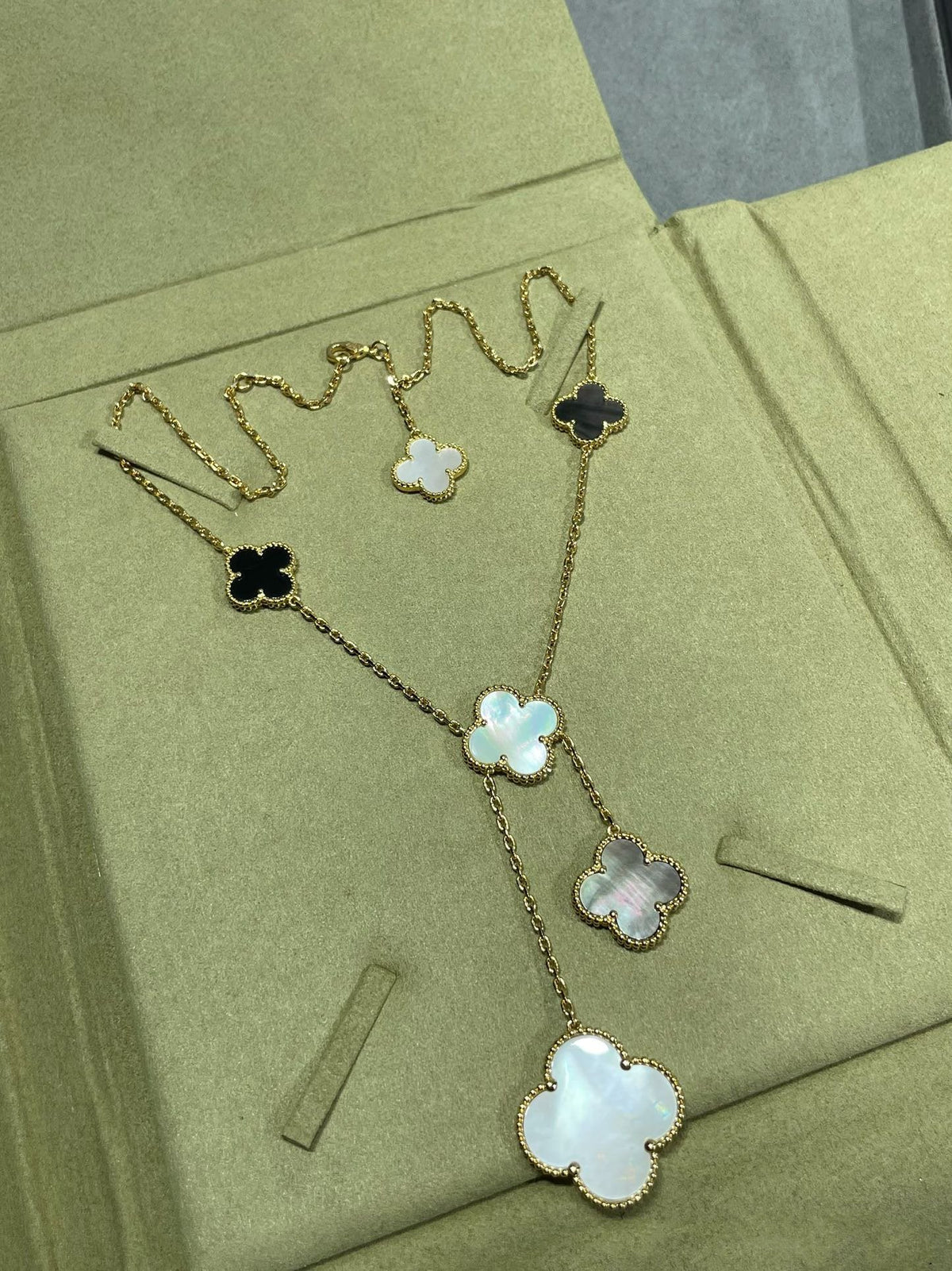 [Eterna Jewels]CLOVER 6 MOTIF MOP ONYX GOLD NECKLACE