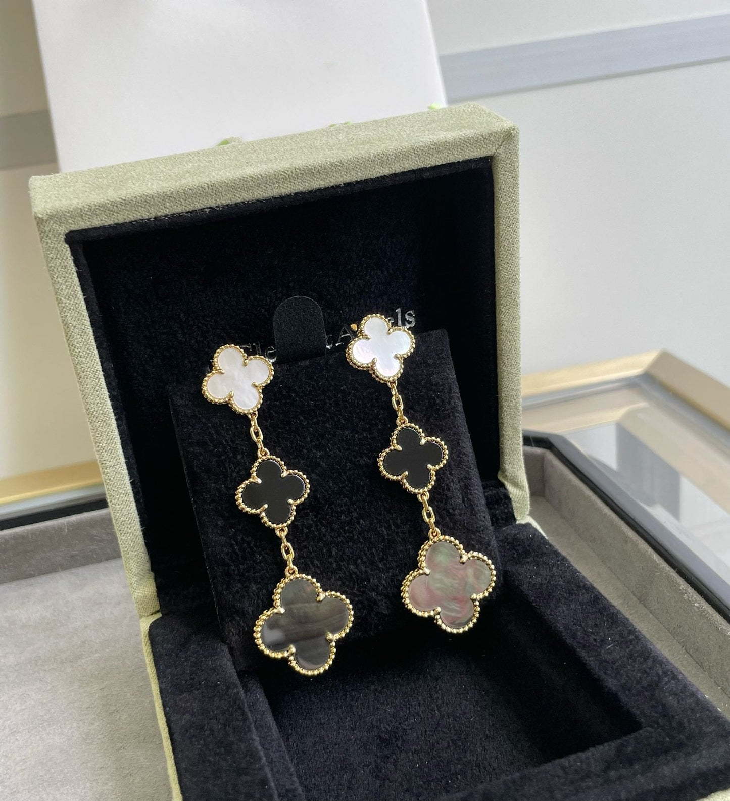 [Eterna Jewels]CLOVER 3 MOTIF MOP ONYX DARK MOP PINK GOLD EARRINGS