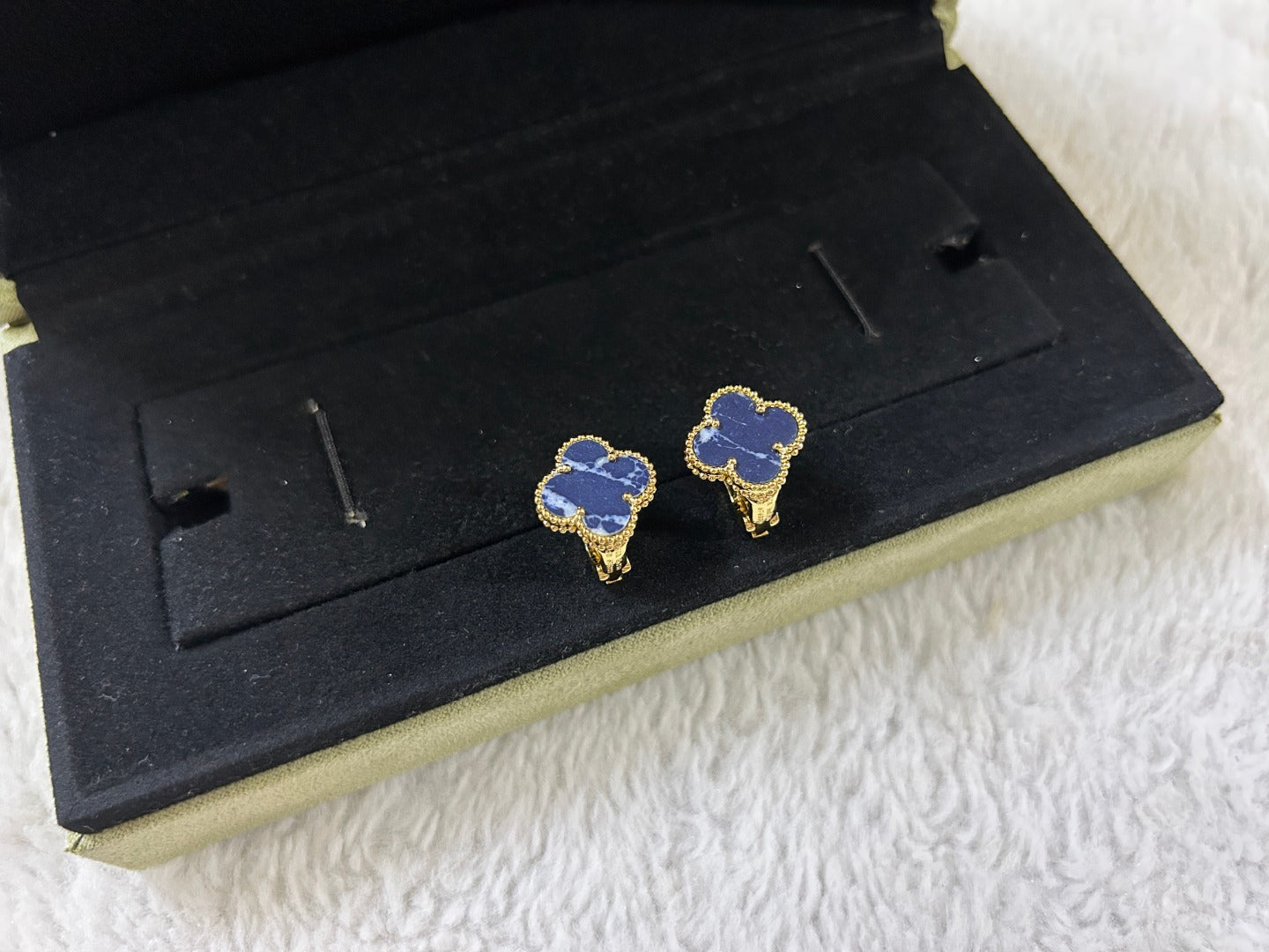 [Eterna Jewels]CLOVER PIETERSITE MEDIUM STUD EARRINGS