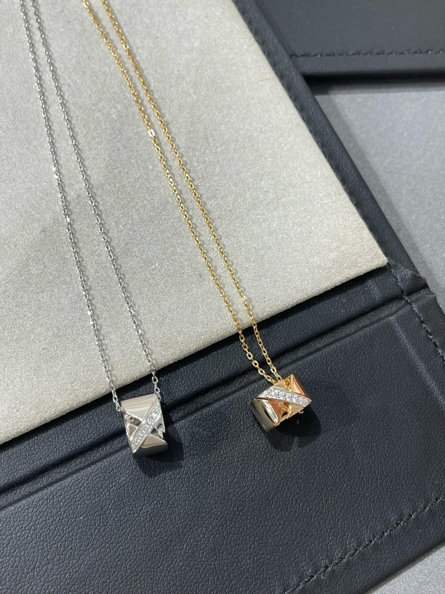 [Eterna Jewels]LIENS EVIDENCE DIAMOND NECKLACE