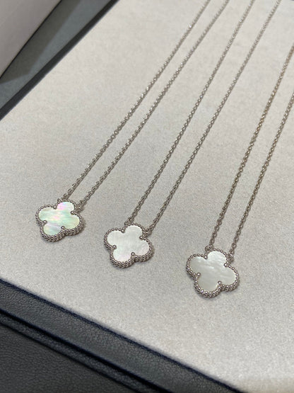[Eterna Jewels]CLOVER MEDIUM SILVER WHITE MOP NECKLACE