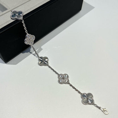 [Eterna Jewels] CLOVER 5 MOTIF LASER BRACELET COLLECTION