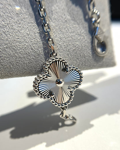 [Eterna Jewels] CLOVER 5 MOTIF LASER BRACELET COLLECTION