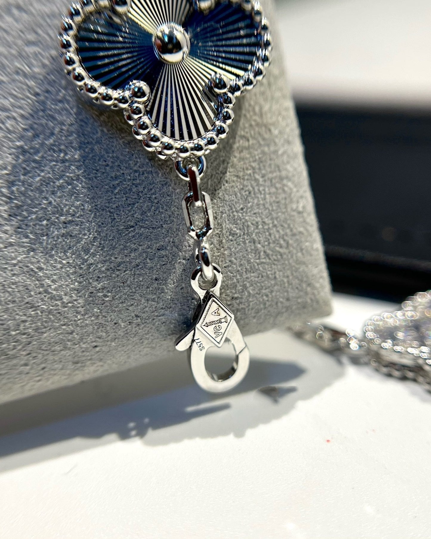 [Eterna Jewels] CLOVER 5 MOTIF LASER BRACELET COLLECTION