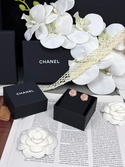 [Eterna Jewels]26C Pink Camellia Pearl Enamel Stud Earrings