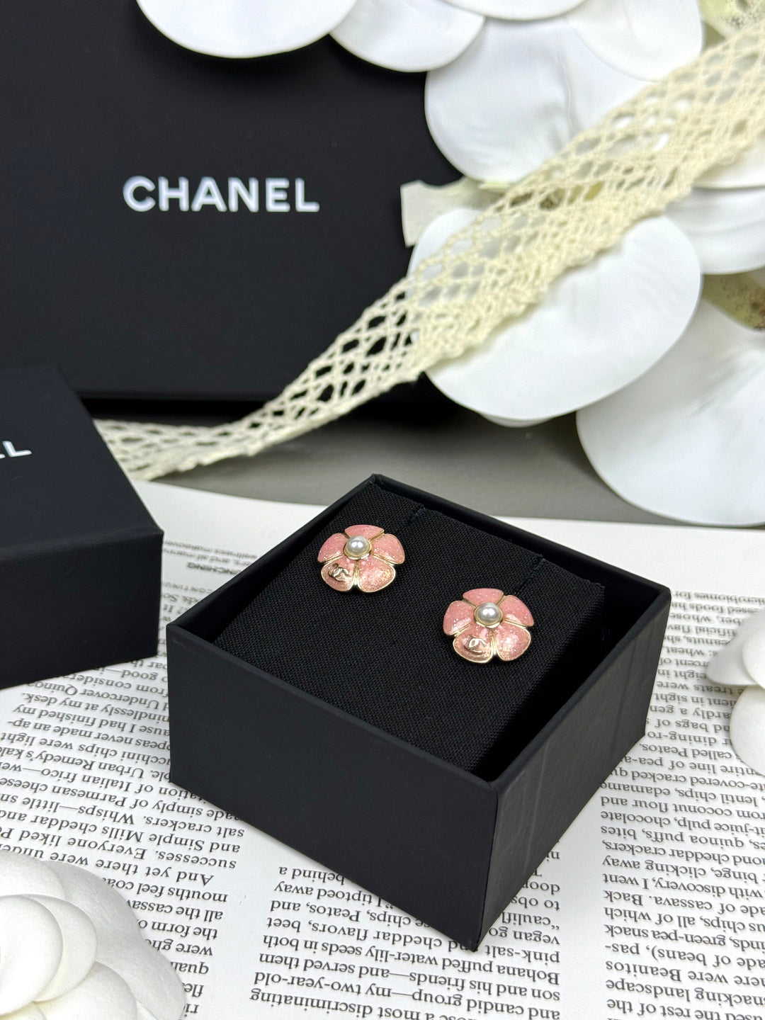 [Eterna Jewels]26C Pink Camellia Pearl Enamel Stud Earrings