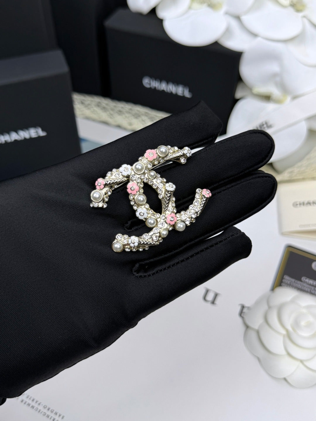 [Eterna Jewels]26C Pink-White Enamel Ice Cream Cone Double C Brooch