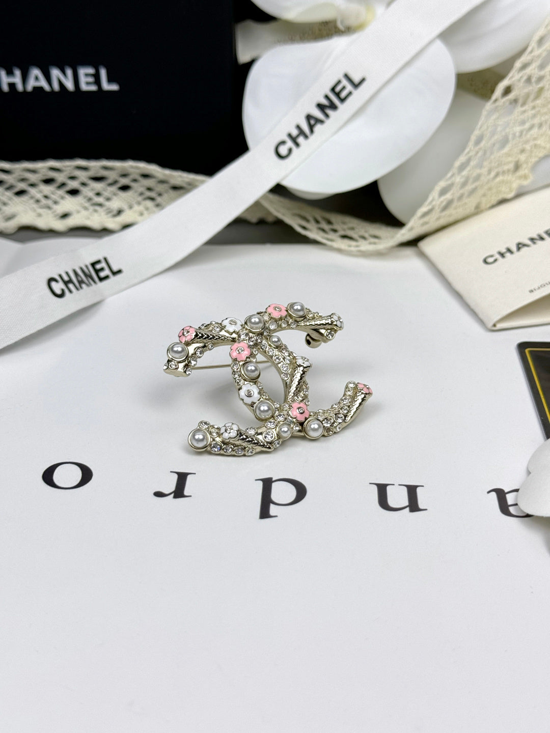 [Eterna Jewels]26C Pink-White Enamel Ice Cream Cone Double C Brooch
