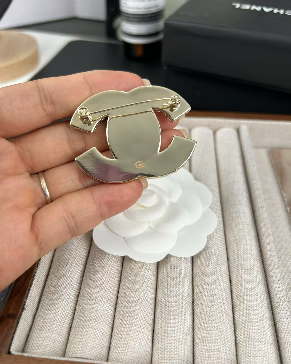 [Eterna Jewels]Pink Resin Classic Brooch 5cm