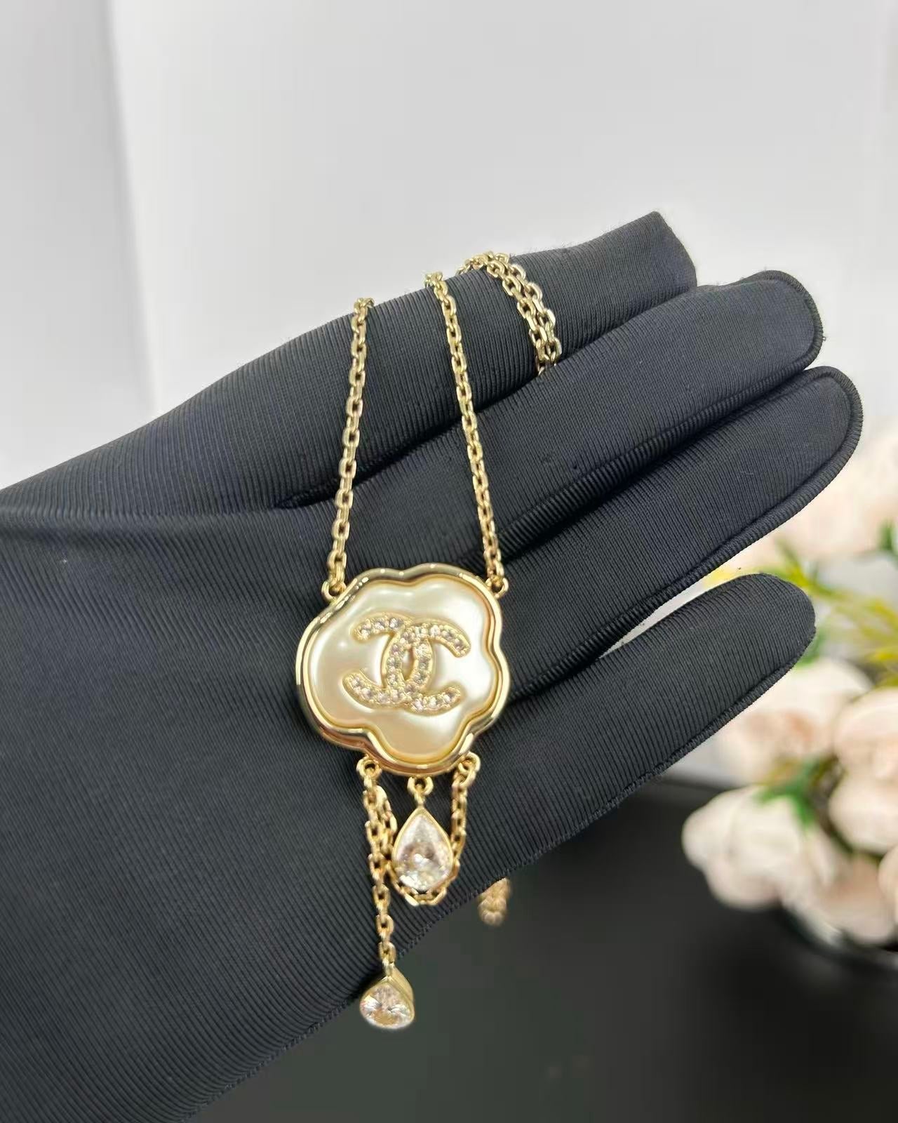 [Eterna Jewels]Cloud Pearl Mother-of-Pearl Diamond Chain Pendant Necklace