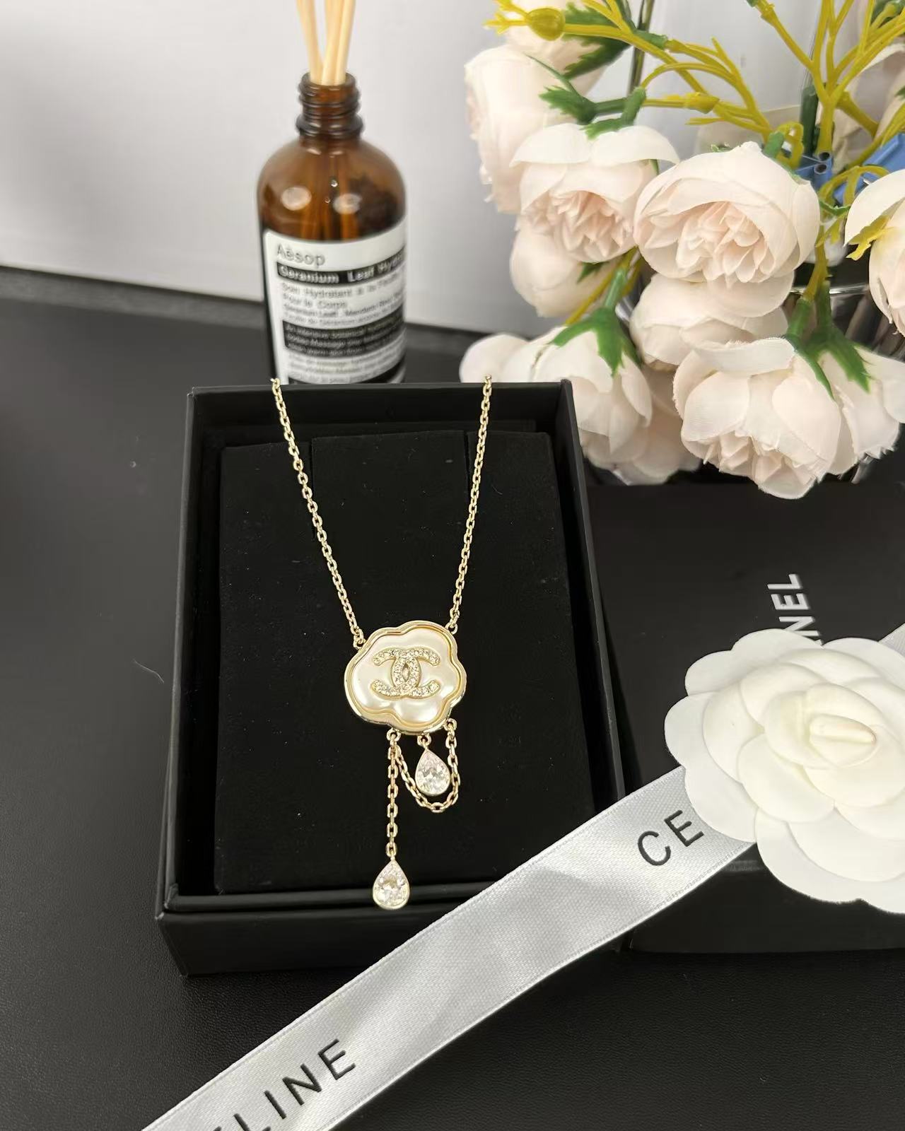 [Eterna Jewels]Cloud Pearl Mother-of-Pearl Diamond Chain Pendant Necklace