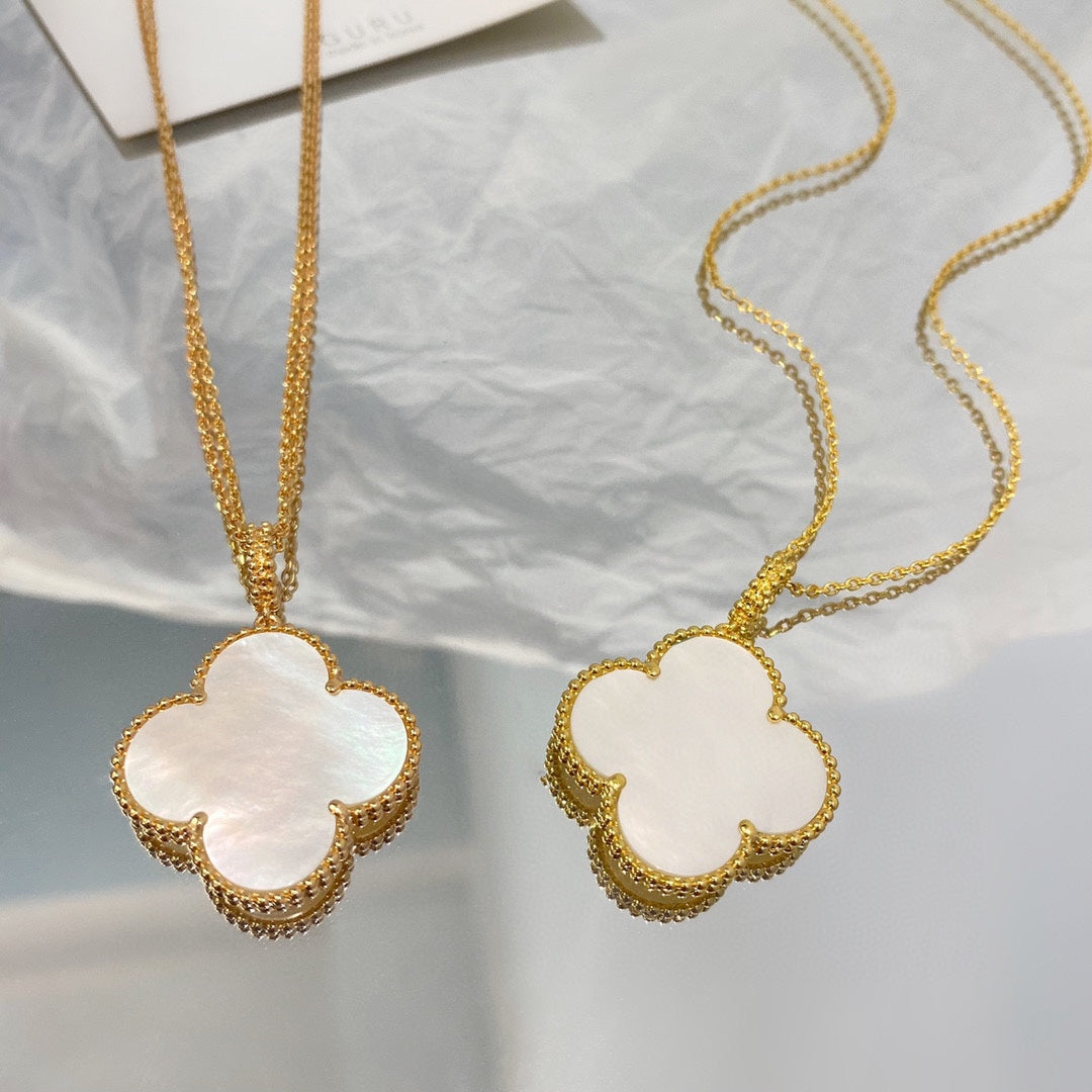 [Eterna Jewels]CLOVER 25MM MOP LARGE PENDANT NECKLACE